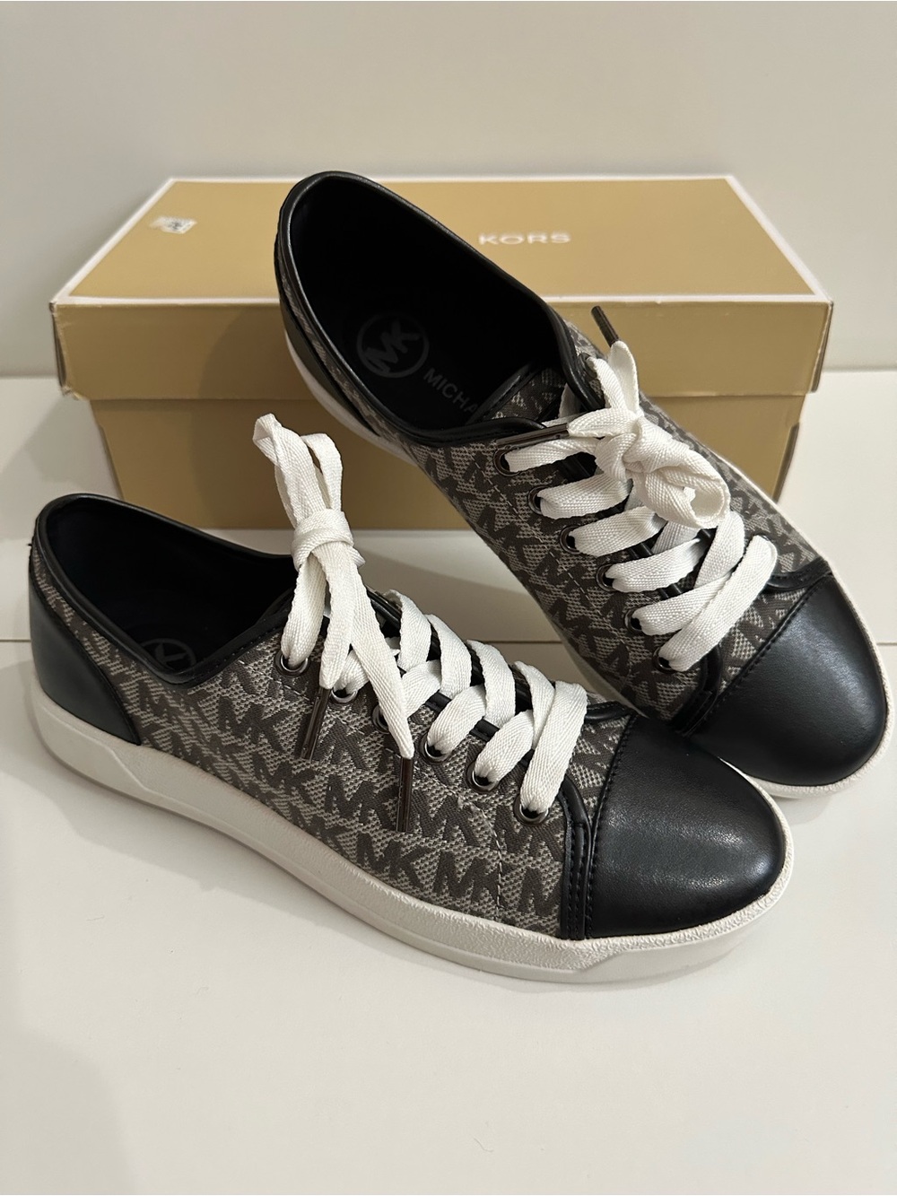 MK city sneaker